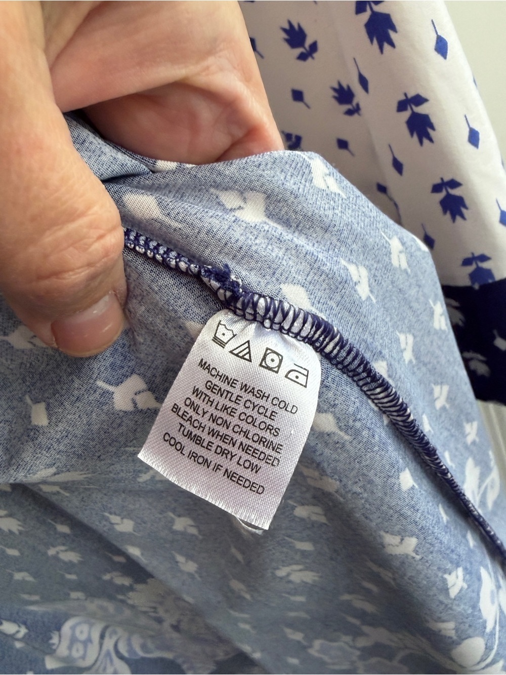 Excellent condition size XL In Bloom by Joquil Blue & White gown and robe. - Picture 9 of 10